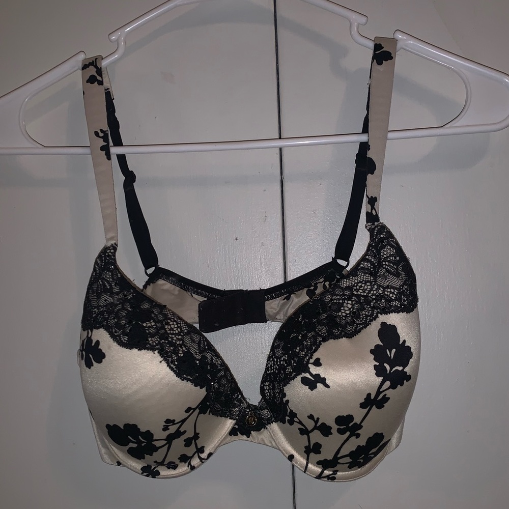 Victoria Secret bra